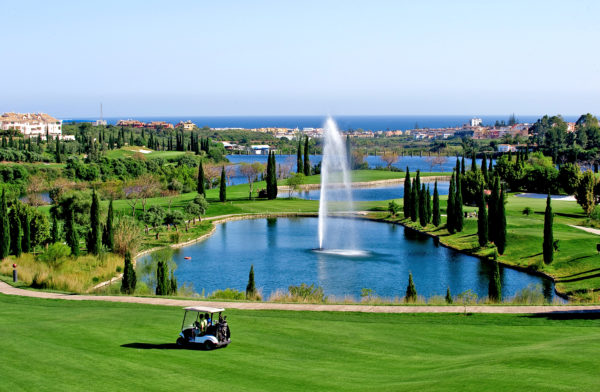 Out-Of-Bounds_Villa-Padierna_golfbana