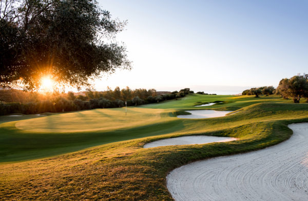 Out-Of-Bounds_FincaCortesin_golfbana