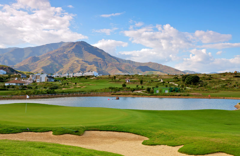 Out-Of-Bounds_Valle-Romano_golfbana