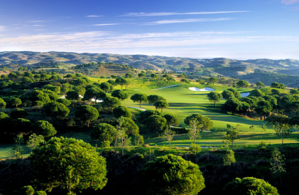 Out-Of-Bounds_Monte-Rei_golfbana