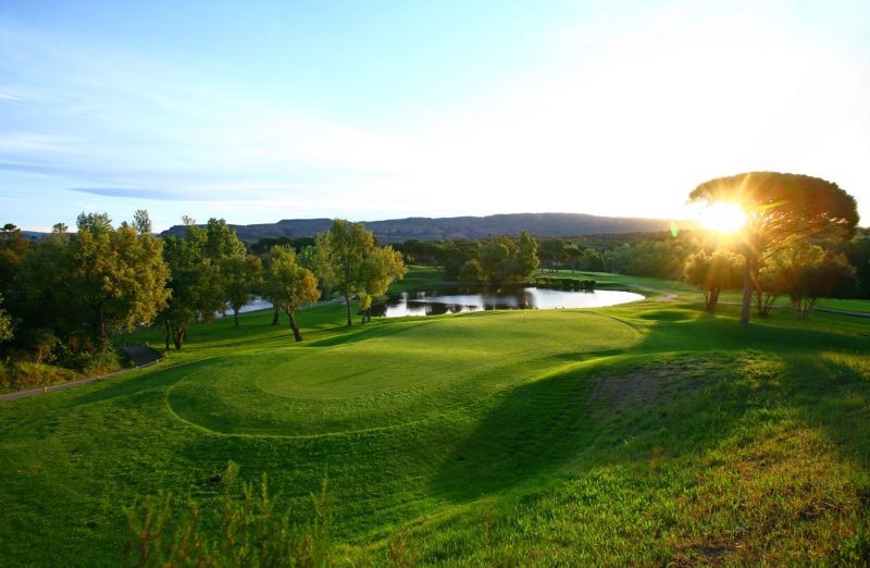 Out-Of-Bounds_Saint-Endreol_golfbana
