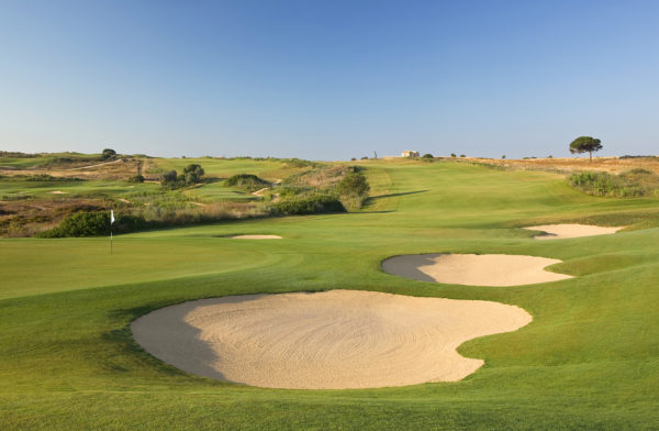 Out-Of-Bounds_Donnafugata_golfbana