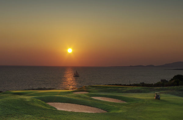 Out-Of-Bounds_Costa-Navarino_golfbana