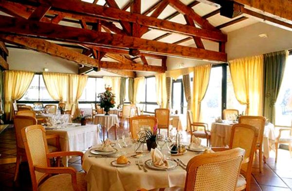 Out-Of-Bounds_Chateau-Taulane_hotell