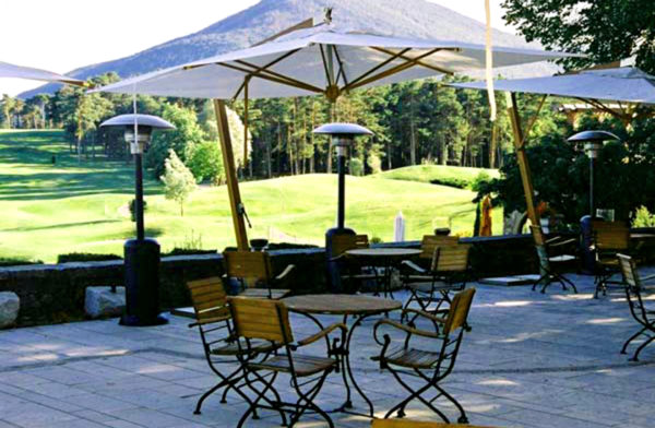 Out-Of-Bounds_Chateau-Taulane_hotell