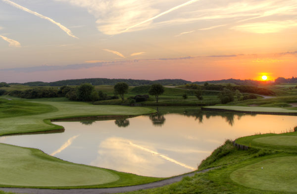 Out-Of-Bounds_Le-Golf-National_golfbana