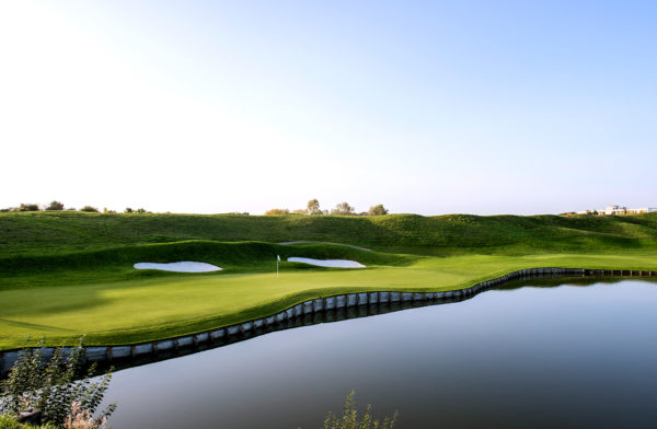 Out-Of-Bounds_Le-Golf-National_golfbana