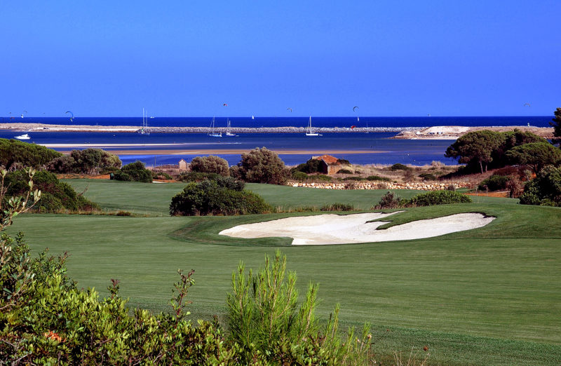 Out-Of-Bounds_Onyria-Palmares_golfbana