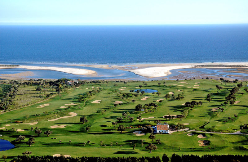 Out-Of-Bounds_Quinta-da-Ria_golfbana