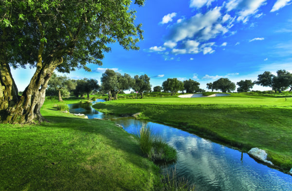 Out-Of-Bounds_QuintaDaRia_golfbana