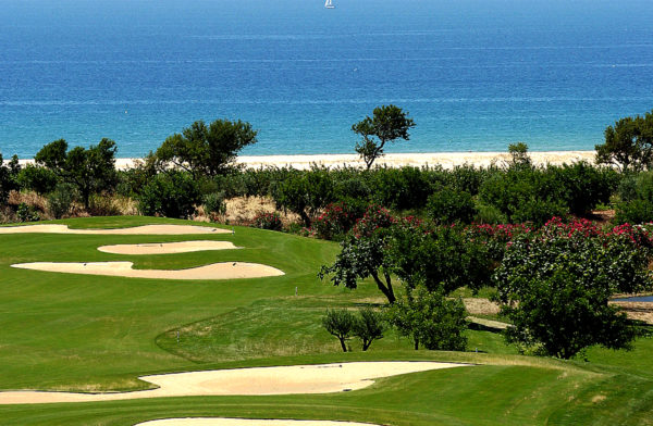 Out-Of-Bounds_Quinta-da-Ria_golfbana