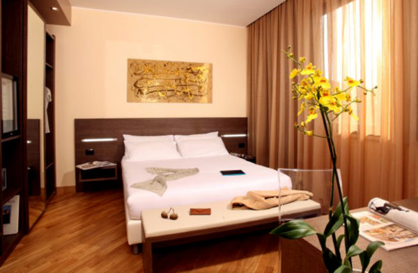 Out-Of-Bounds_Castelgandolfo-Villa-Mercede_hotell