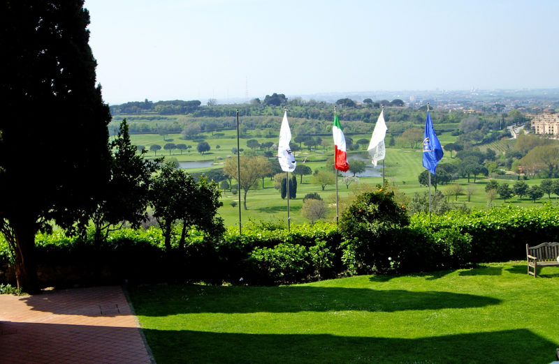Out-Of-Bounds_Castelgandolfo_golfbana