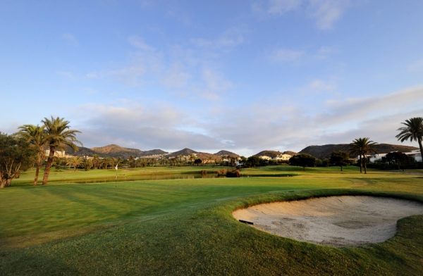 Out-Of-Bounds_LaManga_golfbana