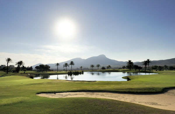 Out-Of-Bounds_LaManga_golfbana