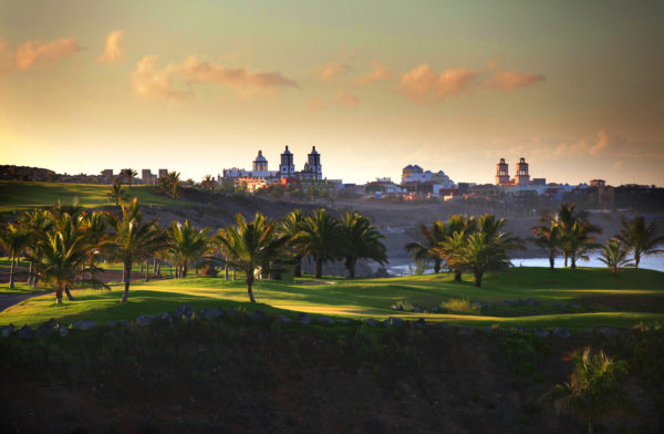 Out-Of-Bounds_Meloneras_golfbana