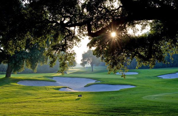 Out-Of-Bounds_Valderrama_golfbana