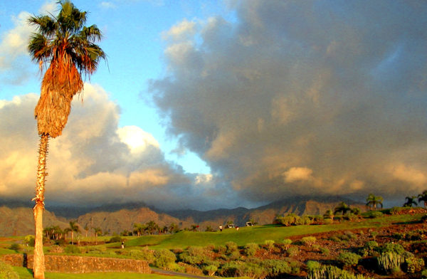Out-Of-Bounds_LaCaleta_golf