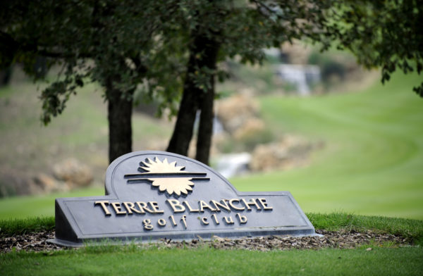 Out-Of-Bounds_Terre-Blanche_golfbana