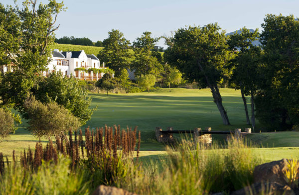 Out-Of-Bounds_De-Zalze-Golf_golfbana