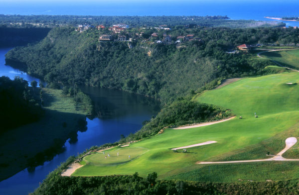 Out-Of-Bounds_Casa-De-Campo-Dye-Fore_golf