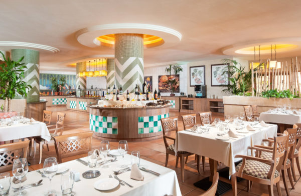Out-Of-Bounds_LaCaleta_hotell